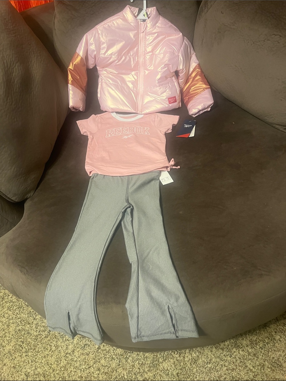 3pcs  4T Reebok Kids Pink Iridescent Puffer Jacket with Reebok tee & pants